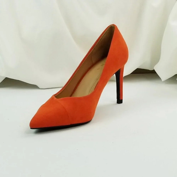 Zara TRF Size 36 (US 6-6.5) Women's Orange Suede Pointed Toe Slip On Heels/Pumps - Picture 1 of 12